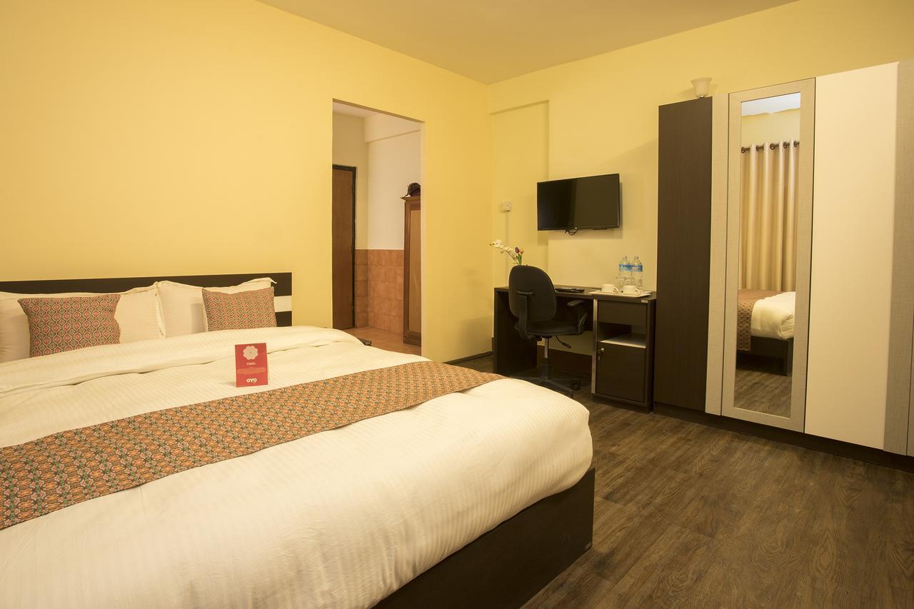 Oyo 131 Hotel Milarepa Katmandu Kültér fotó